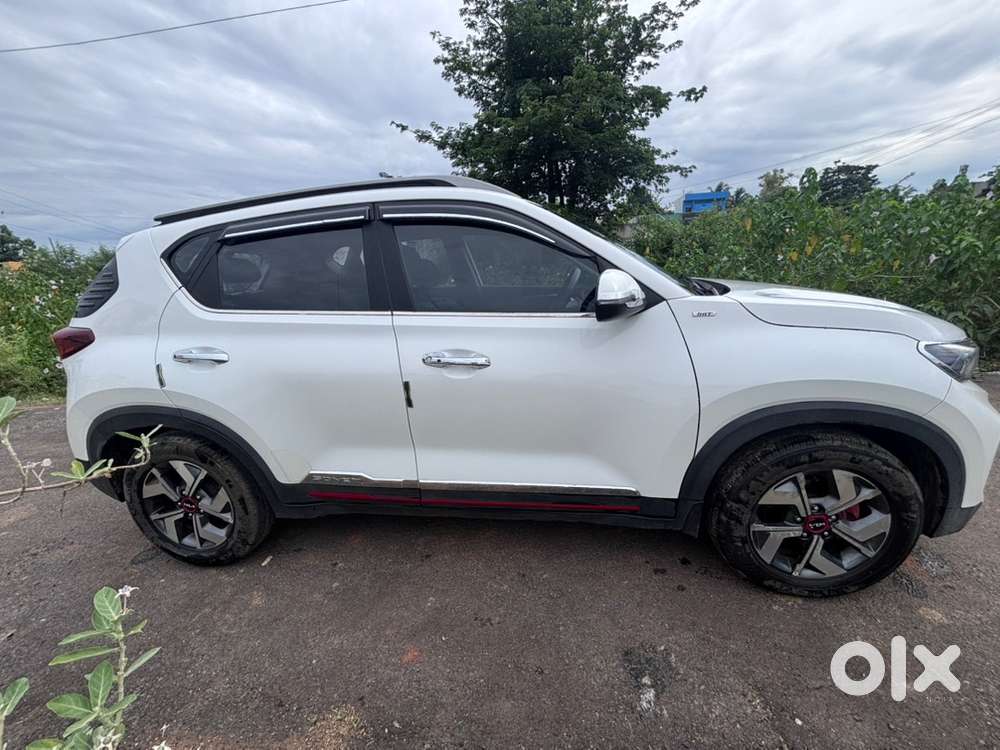 Kia Sonet Petrol Automatic 2021
