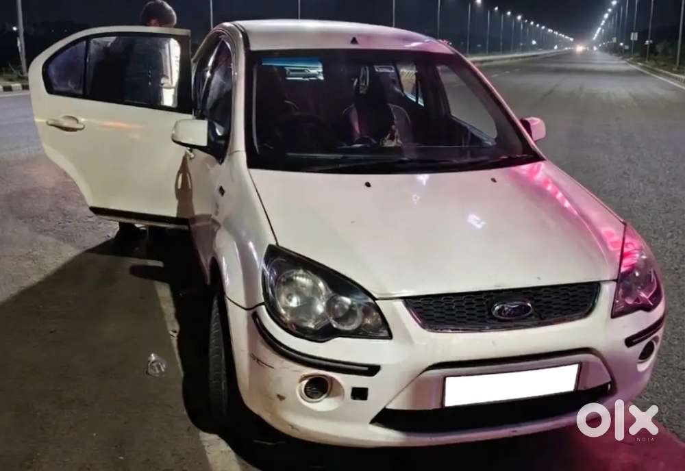 Ford Fiesta 2014 Diesel 84000 Km Driven With Alloy Wheels