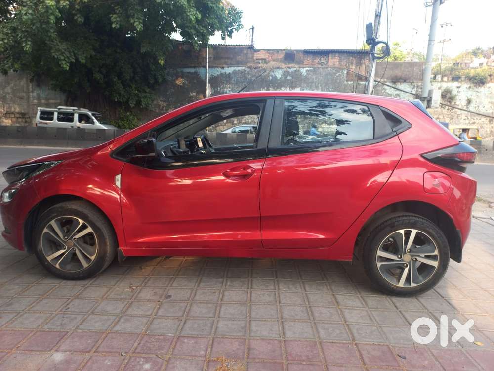 Tata Altroz Xz Plus (s), 2023, Petrol