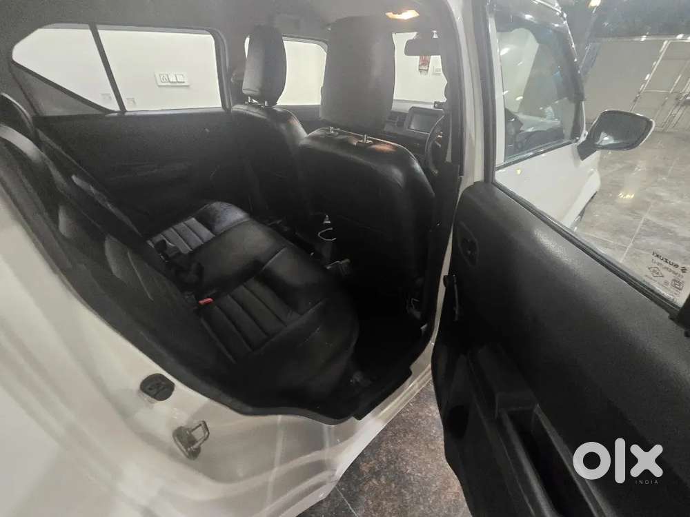 Maruti Suzuki Ignis 2018 Petrol 37400 Km Driven First Owner