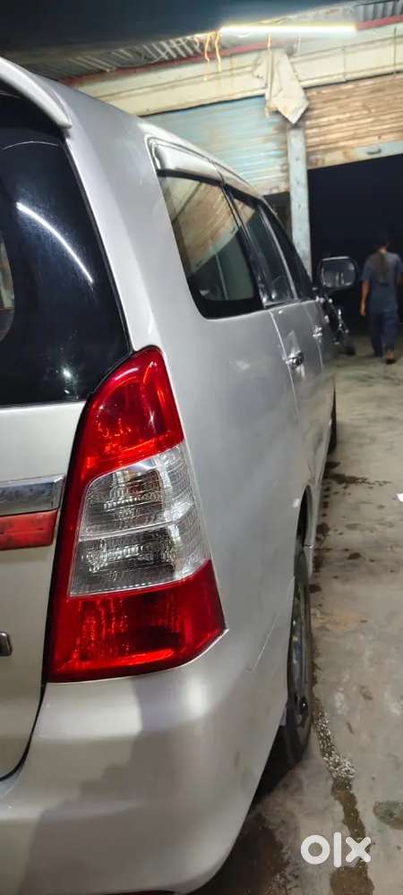 Toyota Innova 2.5 G, 2012 Diesel 7-seater