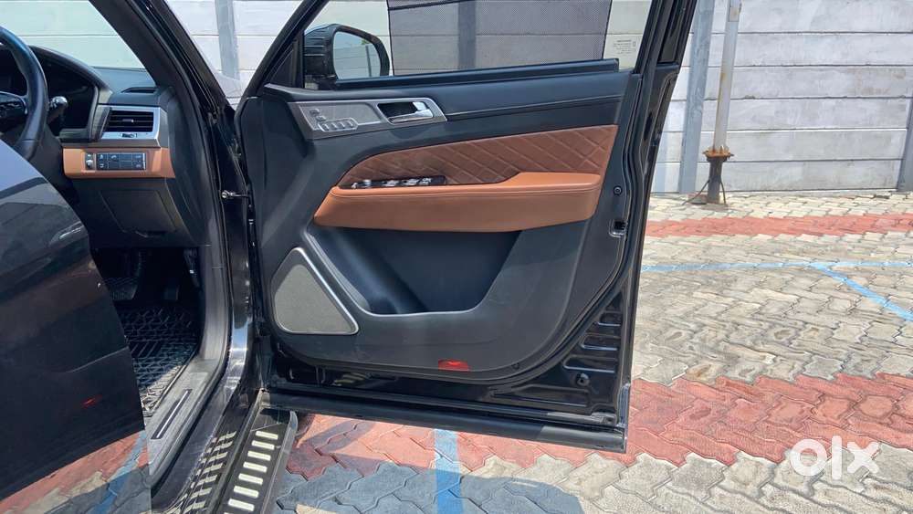 Mahindra Alturas G4 4x4 At, 2019, Diesel