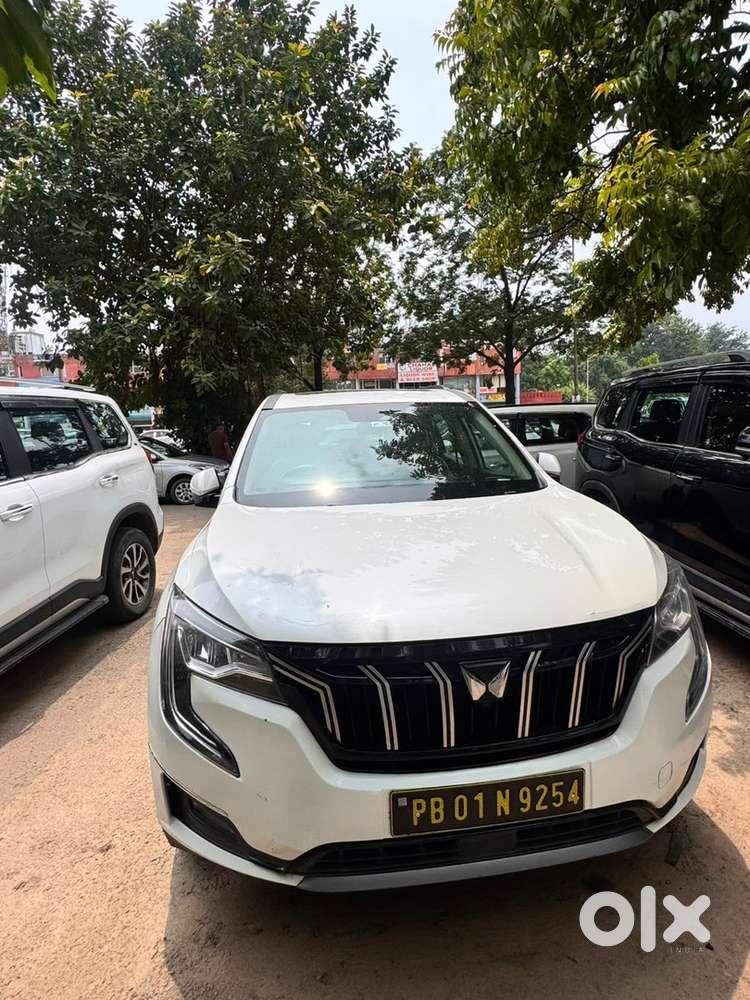 Mahindra Xuv700 Ax7 Dsl At 7 Seater