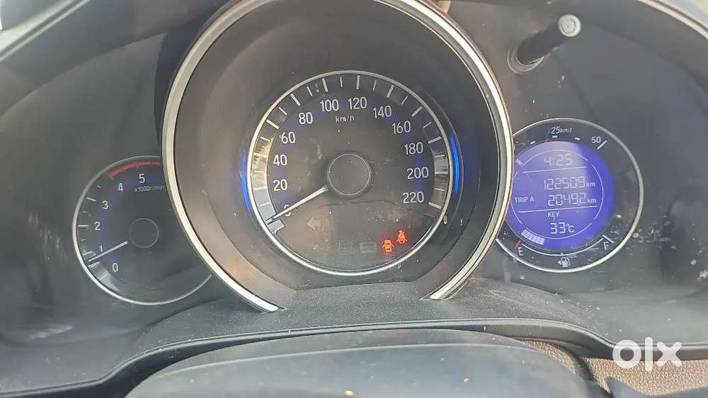 Sunroof. Led Headlight. Keyless Entry. 2keys And Much More