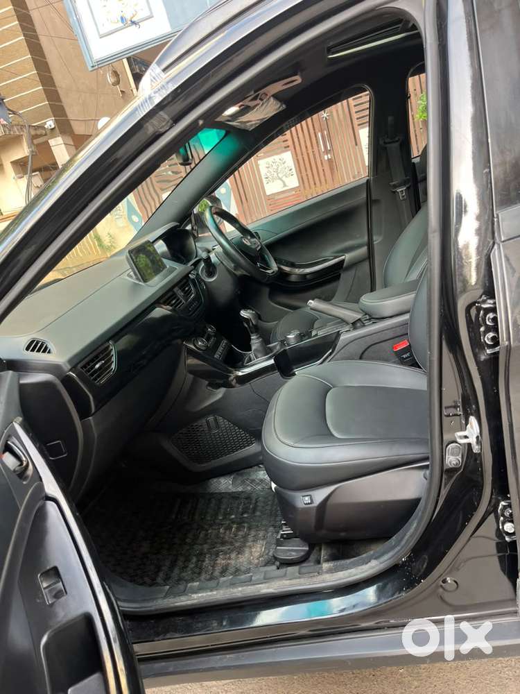 Tata Nexon 1.2 Revotron Xza Plus Dualtone, 2023, Petrol