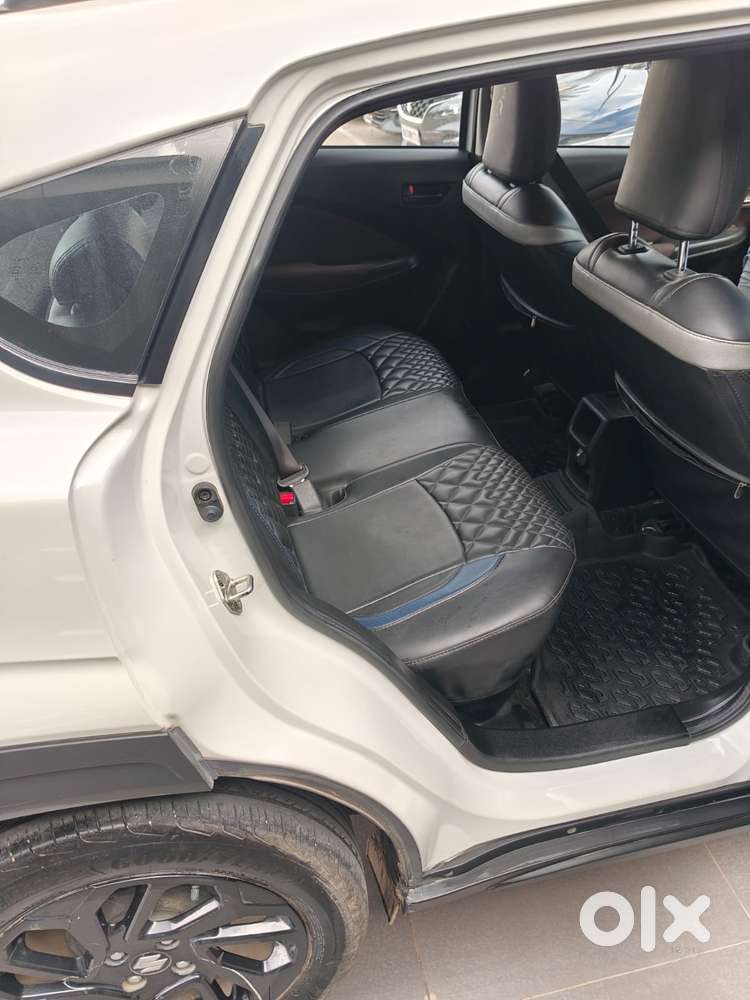 Maruti Suzuki Fronx Delta Plus 1.2 Ags, 2023, Petrol