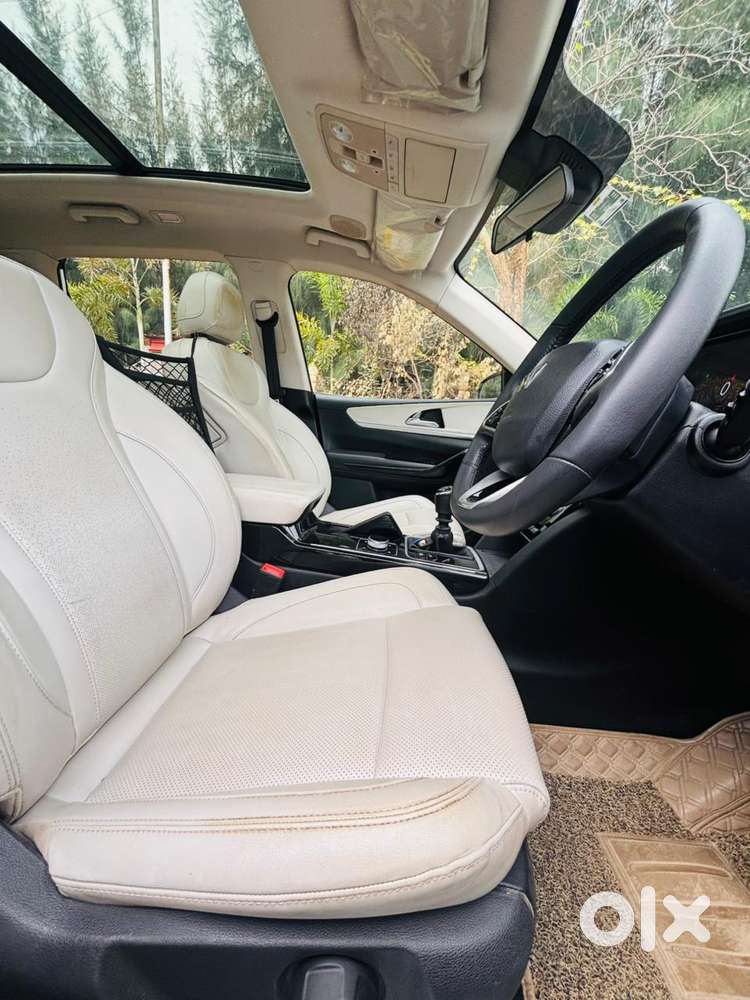 Mahindra Xuv700, 2022, Diesel