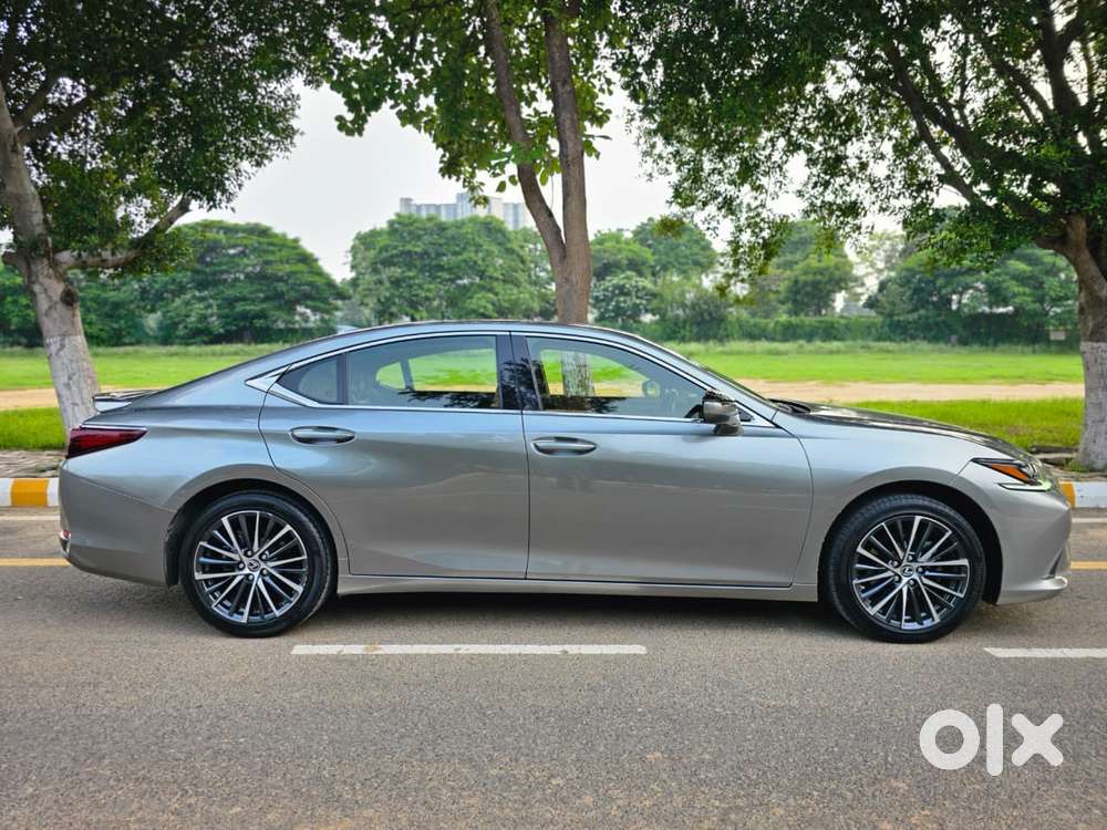 Lexus Es 300h Luxury, 2025
