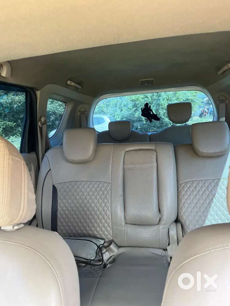 Maruti Suzuki White Ertiga 2017