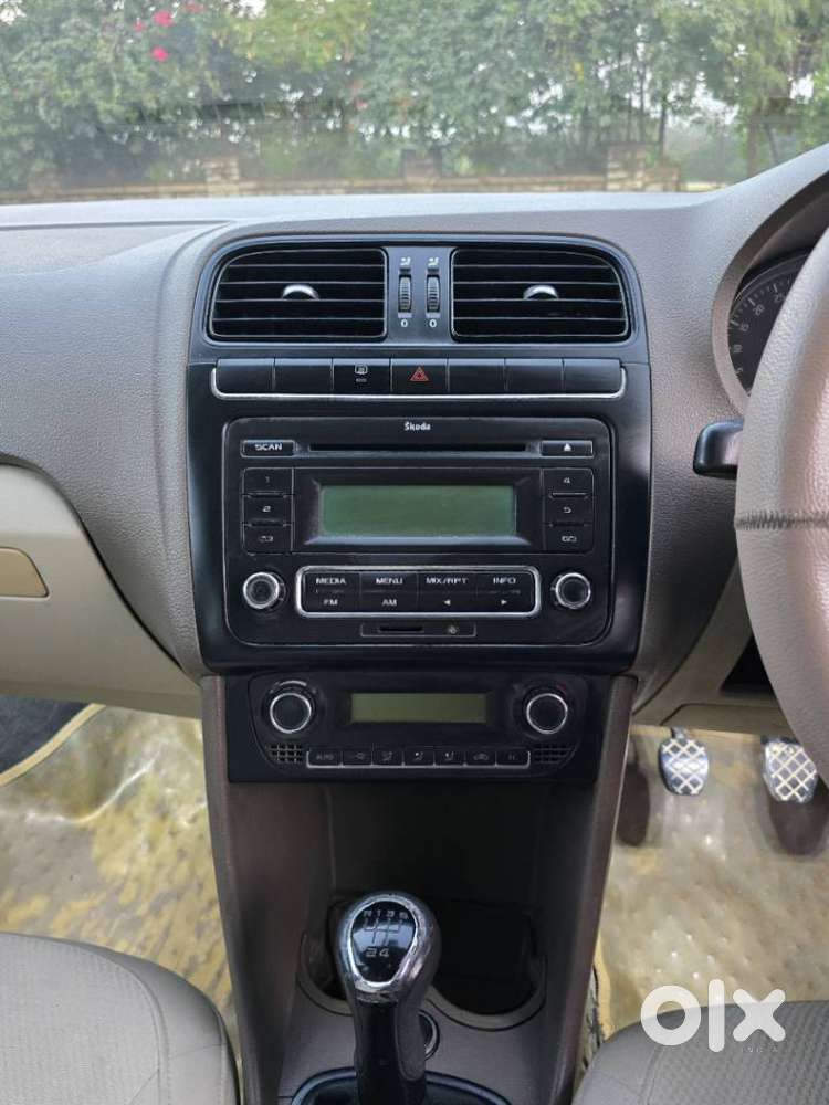 Skoda Rapid Elegance 1.6 Tdi Cr Manual, 2012, Diesel