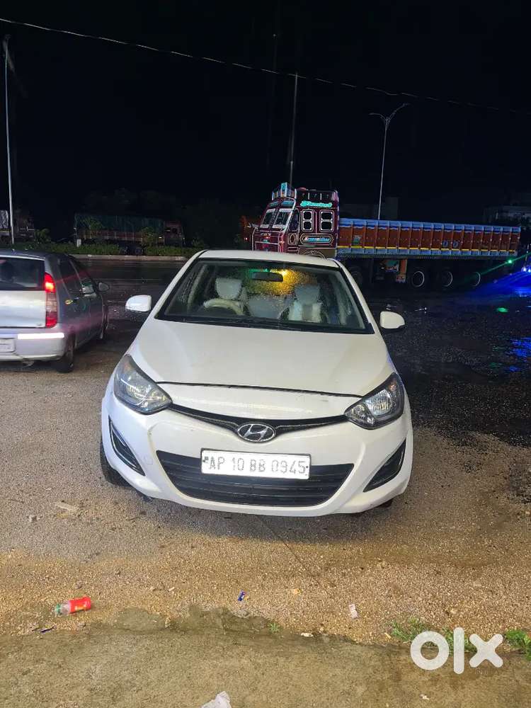 Hyundai New I20 Magna 2012