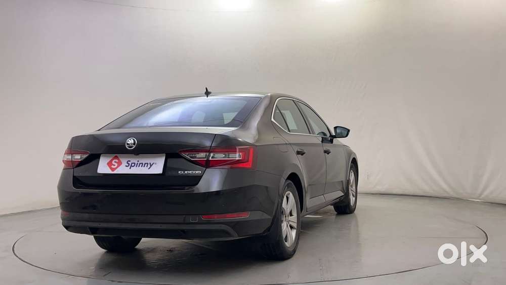 Skoda Superb [ ] 1.8 Style Tsi At, 2018, Petrol