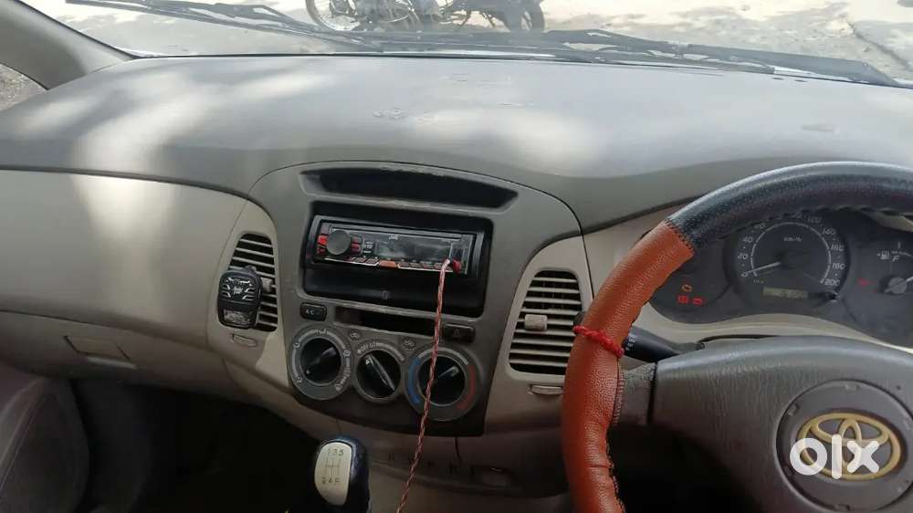 Toyota Innova 2011 Sale