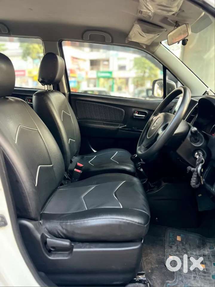 Maruti Suzuki Stingray Vxi Optional, 2015, Petrol