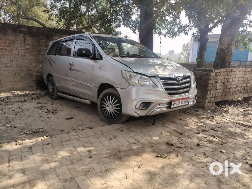 Toyota Innova 2008 Diesel 200000 Km Driven