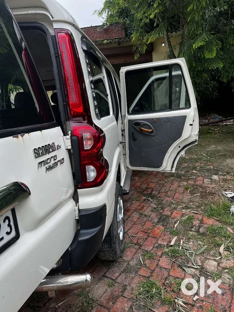 Mahindra Scorpio Diesel December 2013
