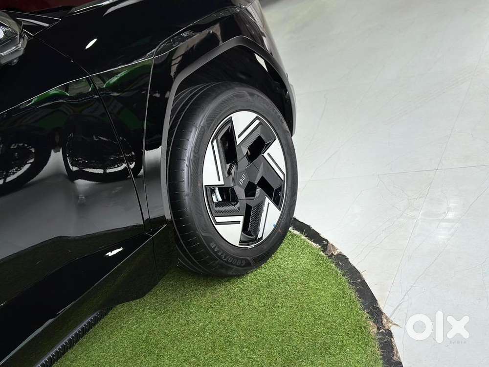 Mahindra Be 6 2025 Electric 10500 Km Driven
