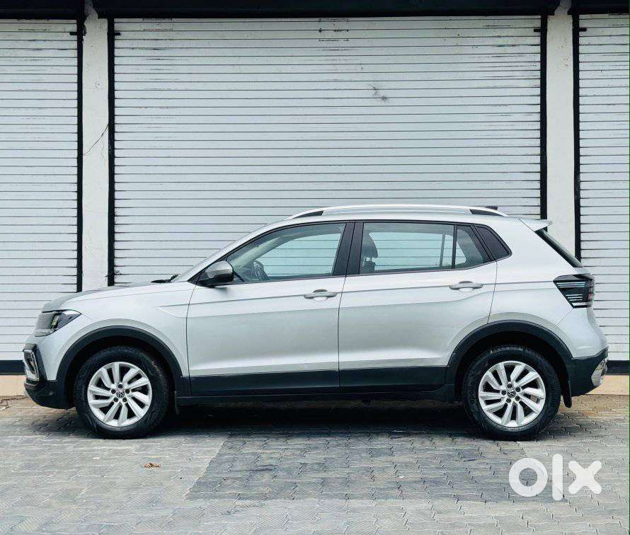 Volkswagen Taigun 1.0 Tsi Highline At, 2022, Petrol