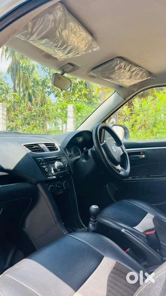 Maruti Suzuki Swift Vxi Abs Bsiv, 2016, Petrol