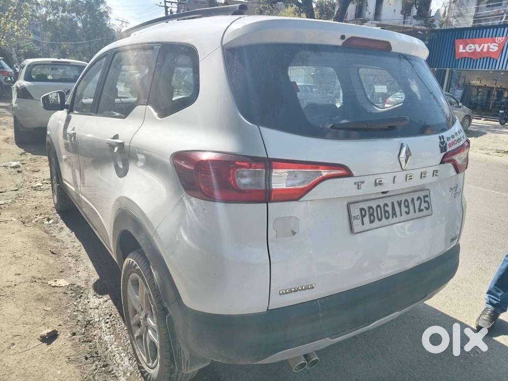 Renault Triber Rxz, 2020, Petrol