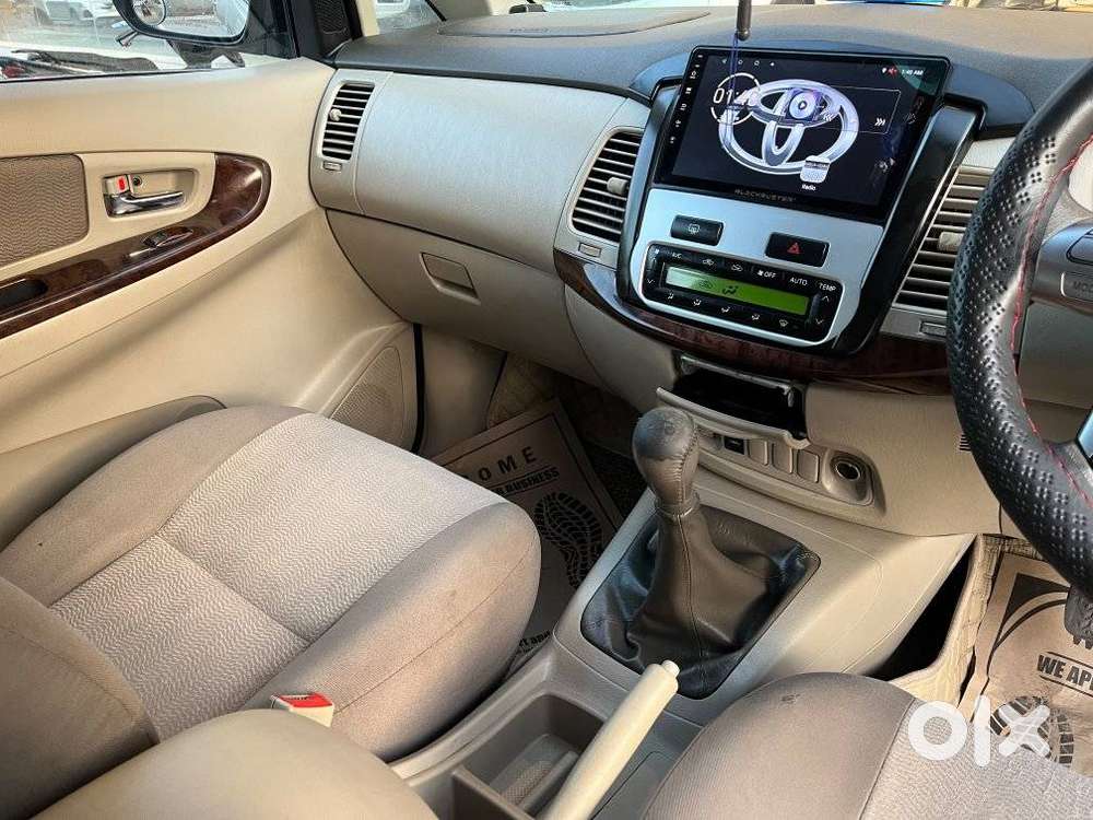 Toyota Innova 2.5 V 8 Str, 2014, Diesel