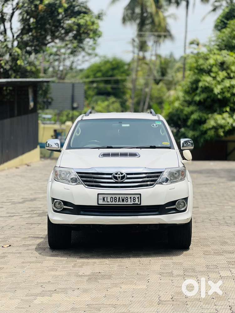 Toyota Fortuner 3.0 4x4 Manual, 2011, Diesel