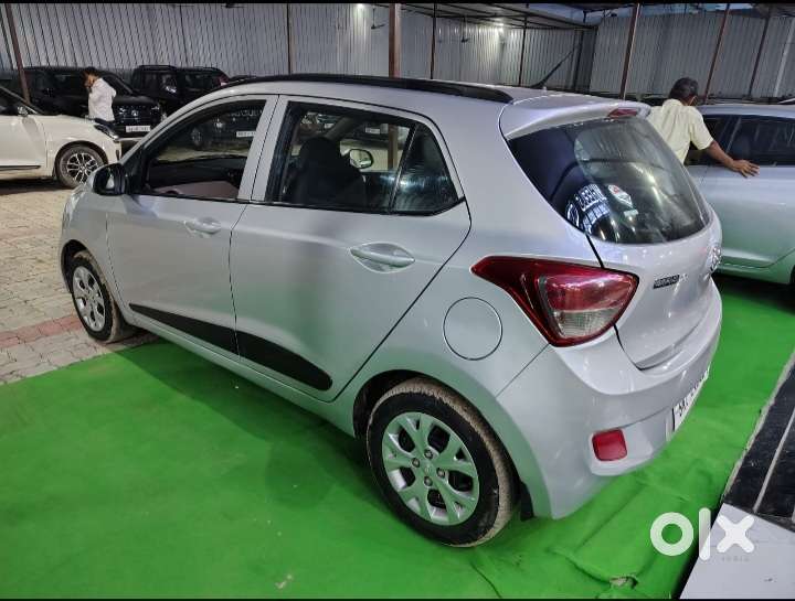 Hyundai Grand I10 Sportz, 2016, Petrol