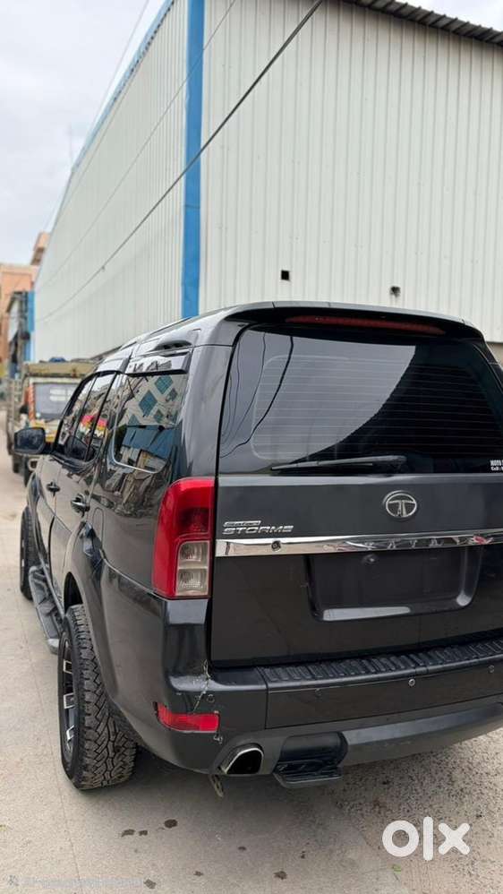 Tata Safari Storme Ex
