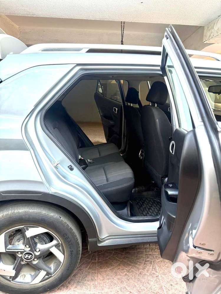 Hyundai Venue Petrol 2021