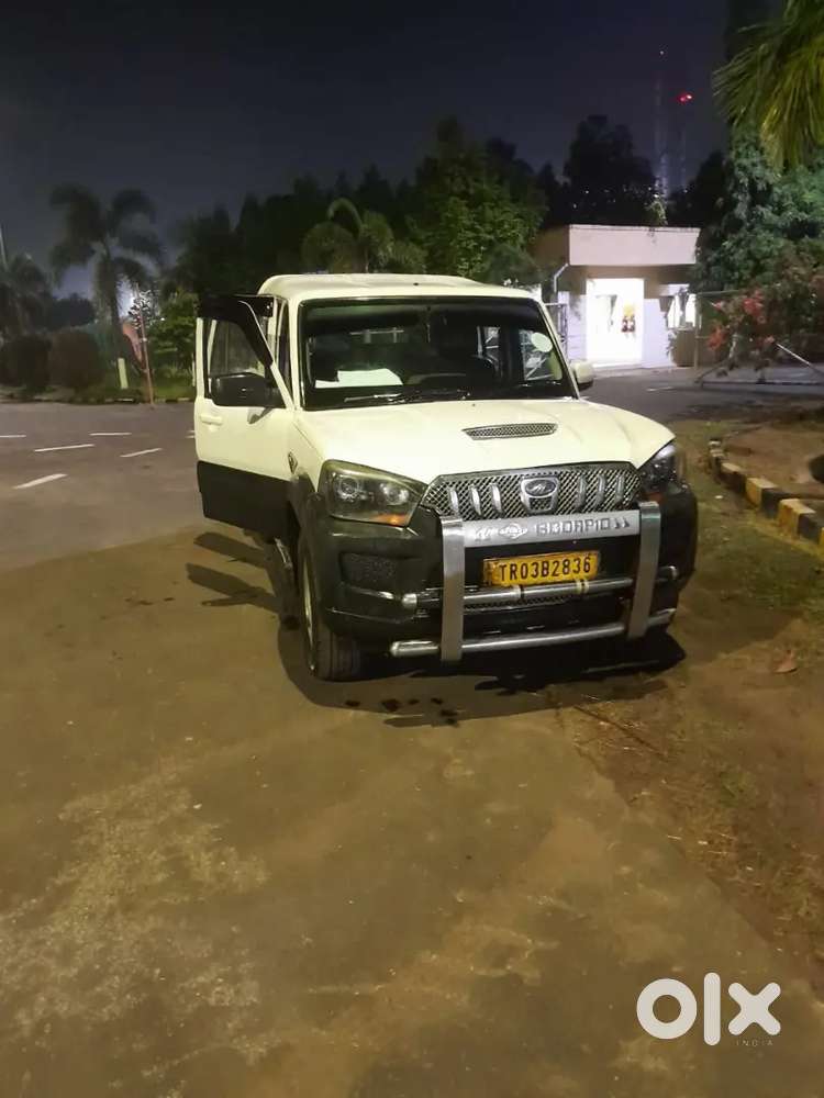 Mahindra Scorpio 2015 Diesel 14000 Km Driven