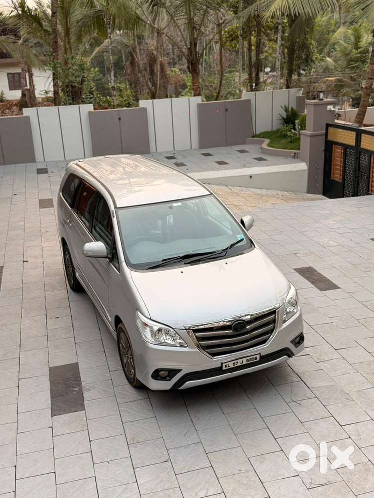 Toyota Innova 2014 Diesel Well Maintained