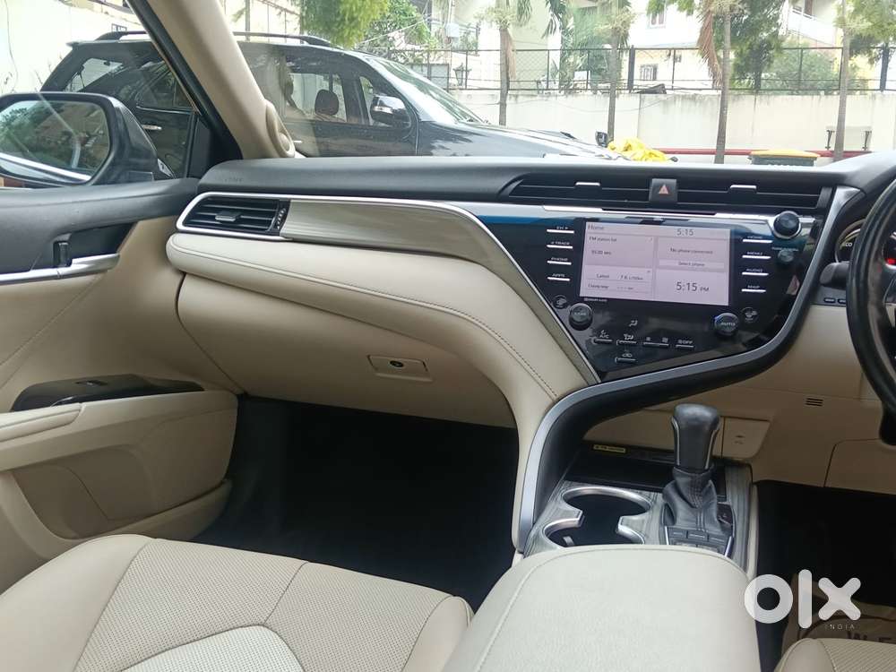 Toyota Camry 2.5 Hybrid, 2019, Petrol