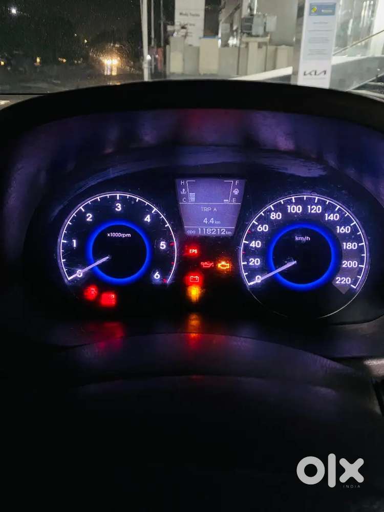 Hyundai Verna 2013 Diesel 118000 Km Driven