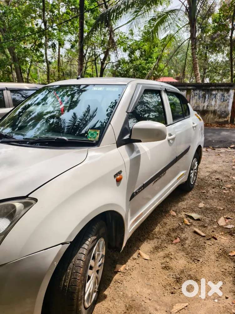 Maruti Suzuki Dzire 2015 Diesel 298200 Km Driven