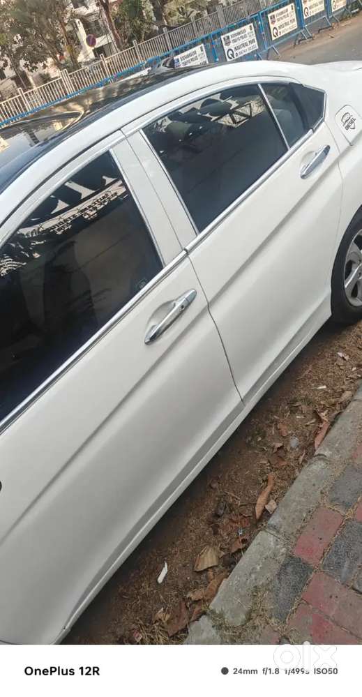 Honda City 2014 Diesel 70000 Km Driven Sunroof