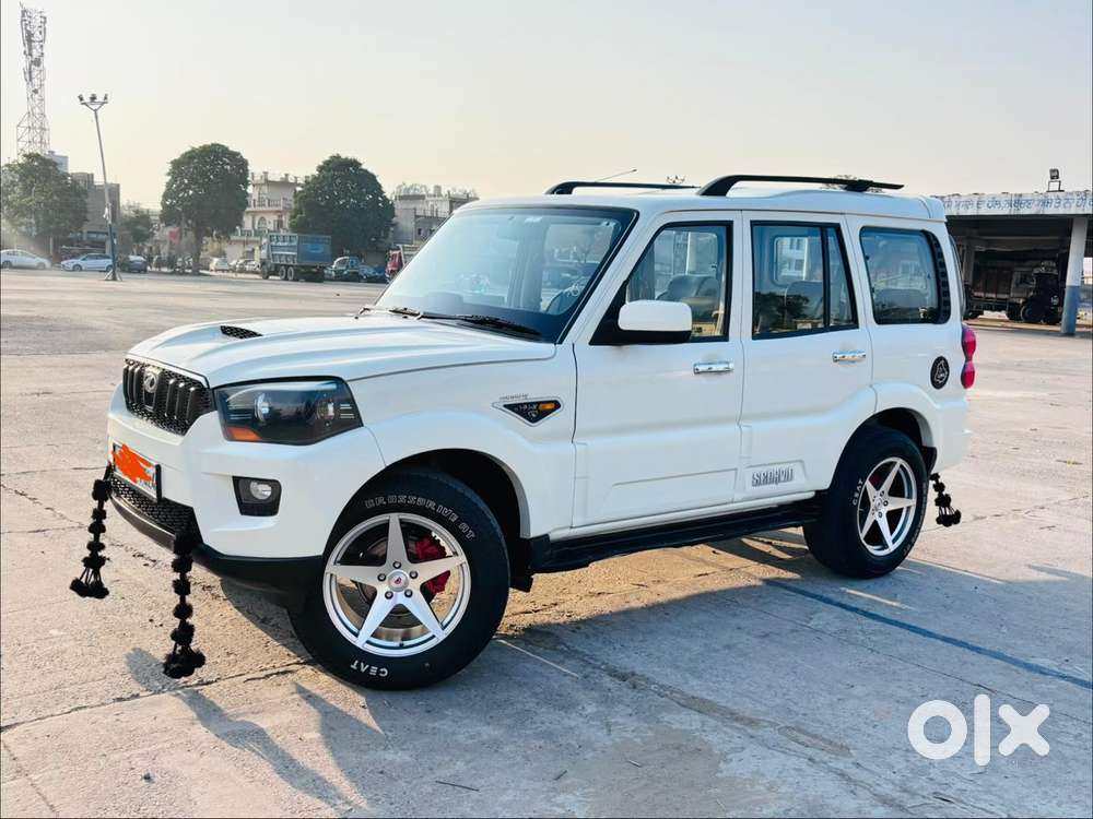 Mahindra Scorpio S8, 2015, Diesel