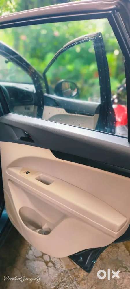 Mahindra Marazzo Diesel 2019 Variant Life Time Tax