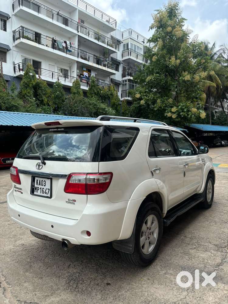 Toyota Fortuner 3.0 4x4 Manual, 2011, Diesel