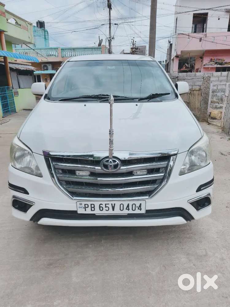Toyota Innova 2013 Diesel Well Maintained