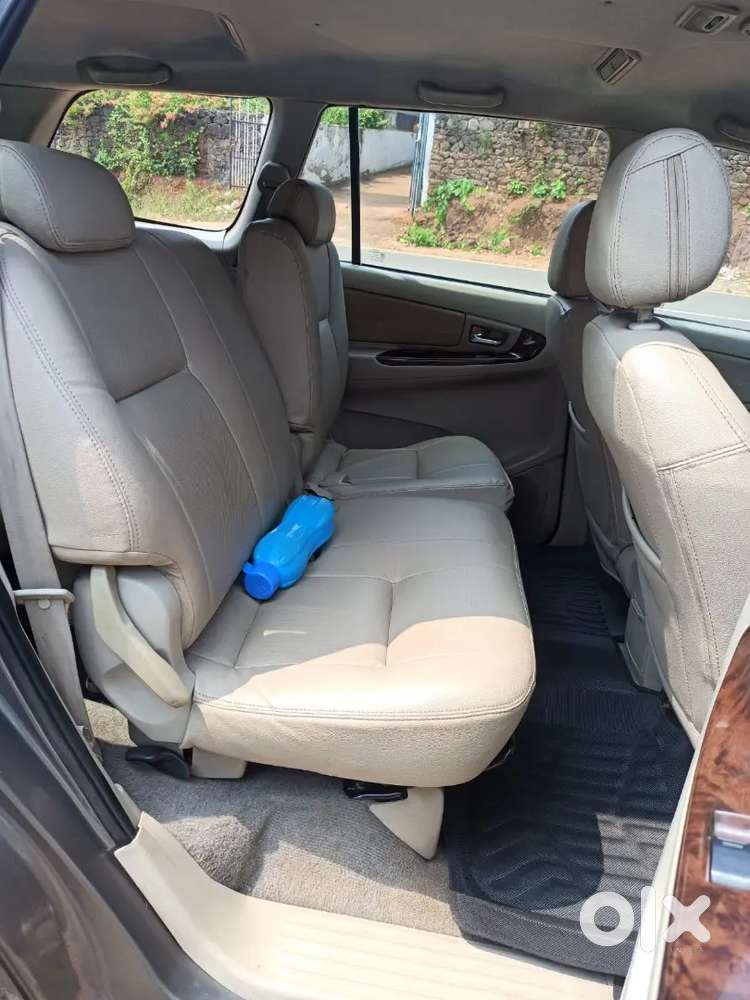 Toyota Innova 2012 Diesel Well Maintained