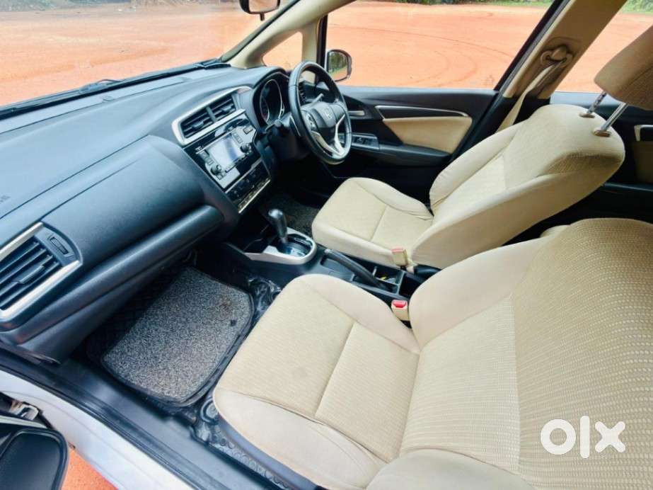 Honda Jazz V Cvt, 2017, Petrol