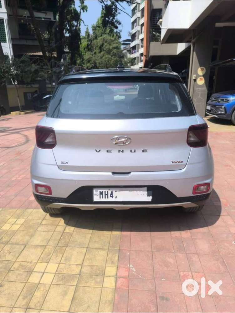 Hyundai Venue 2020 Petrol Well Maintained