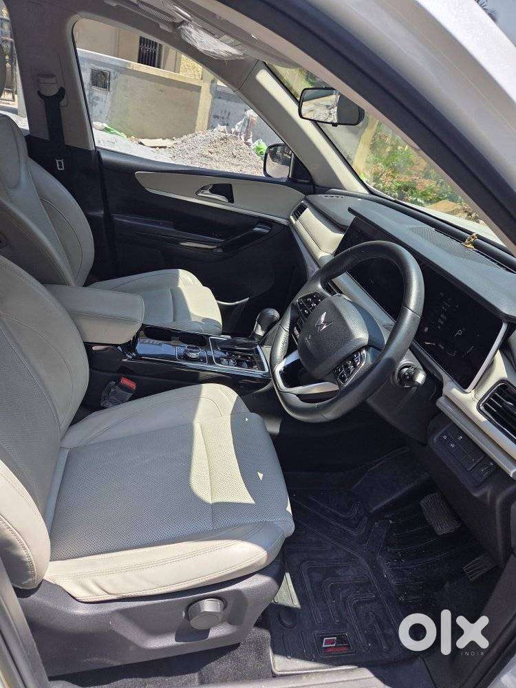 Mahindra Xuv700 2.2 Ax 7 Diesel At Luxury Pack Str, 2024, Diesel