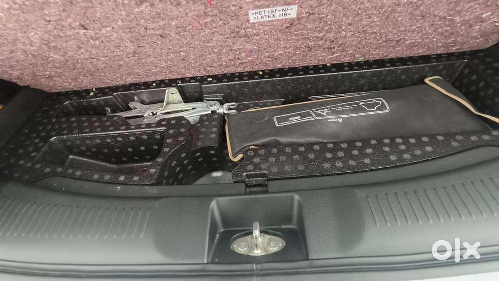 Maruti Suzuki Grand Vitara 1.5 Alpha Plus Intelligent Hybrid Ecvt, 2..