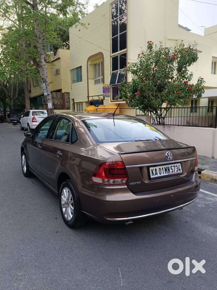 Volkswagen Vento 1.6 Highline, 2016, Petrol
