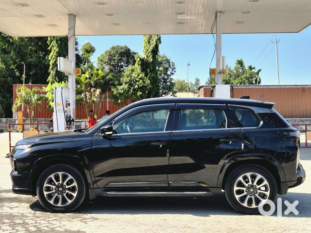 Maruti Suzuki Grand Vitara 1.5 Alpha Plus Intelligent Hybrid Ecvt, 2..