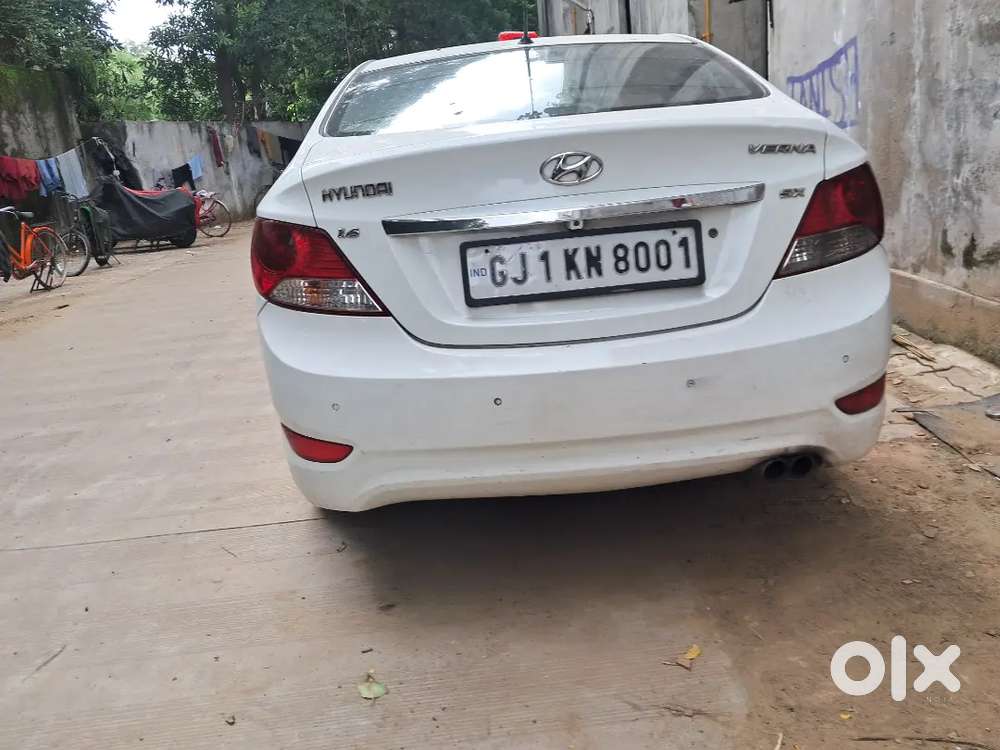 Hyundai Fluidic Verna 2012