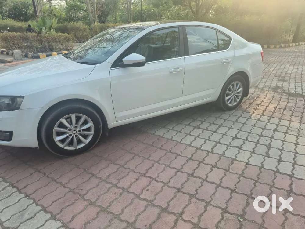 Skoda Octavia 2015 Diesel 122000 Km Driven