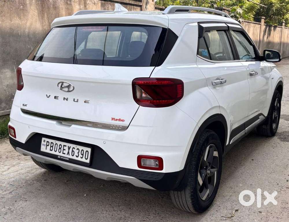 Hyundai Venue, 2022, Petrol
