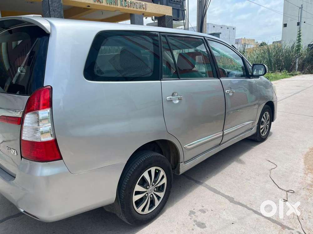 Toyota Innova 2015 Diesel 173000 Km Driven